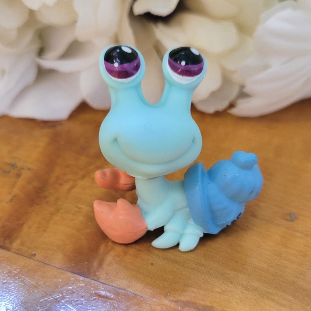Littlest Pet Shop LPS #1775 Blue Hermit Crab Orange Claws Purple Eyes Hasbro